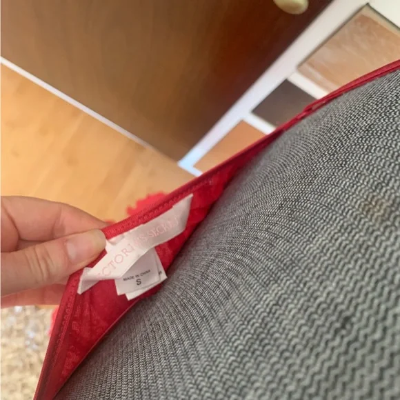 Victoria’s Secret Lace and Tulle Babydoll Red Pink With Bow Detail - Picture 7 of 7